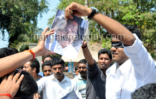 Mangalore Bundh against Yettinahole Project in Mangalore